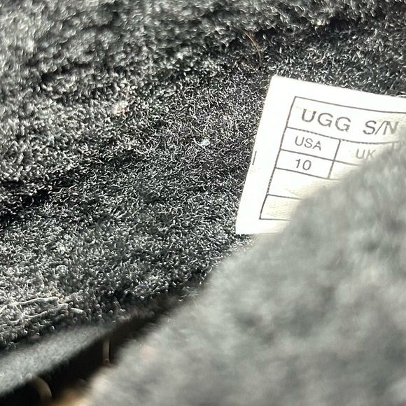 UGG Australia Kyra Genuine Shearling Wedge Heel Ankle Boots Black Suede Size 10 - Picture 11 of 11